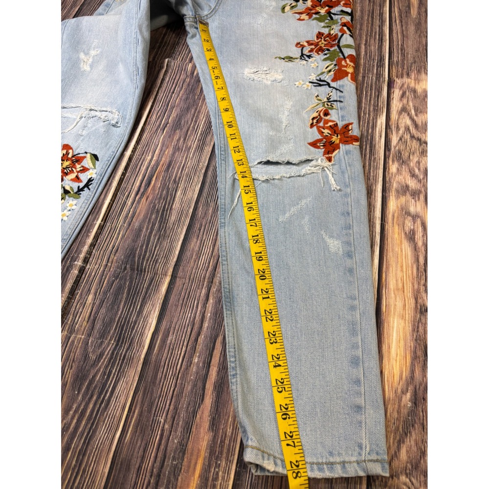 Topshop Moto Mom Jeans Womens W28 L32 Light Wash Floral Embroidered Distressed - Picture 6 of 15